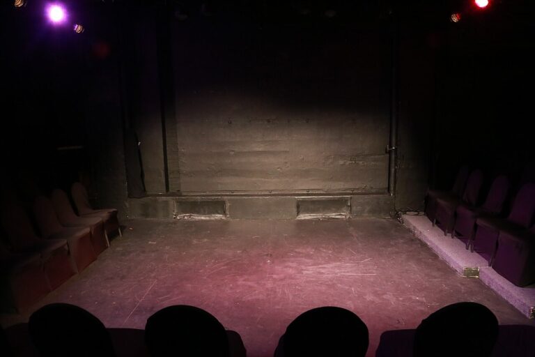 Mannen komen van Mars, vrouwen van Venus — theater in Hardenberg